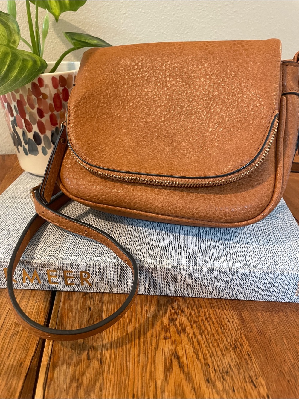 Moda Luxe Diva Crossbody Bag – Brown Vegan Leather Foldover